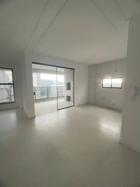 Foto 2 de Apartamento com 3 quartos à venda, 88m2 em Meia Praia, Itapema - SC