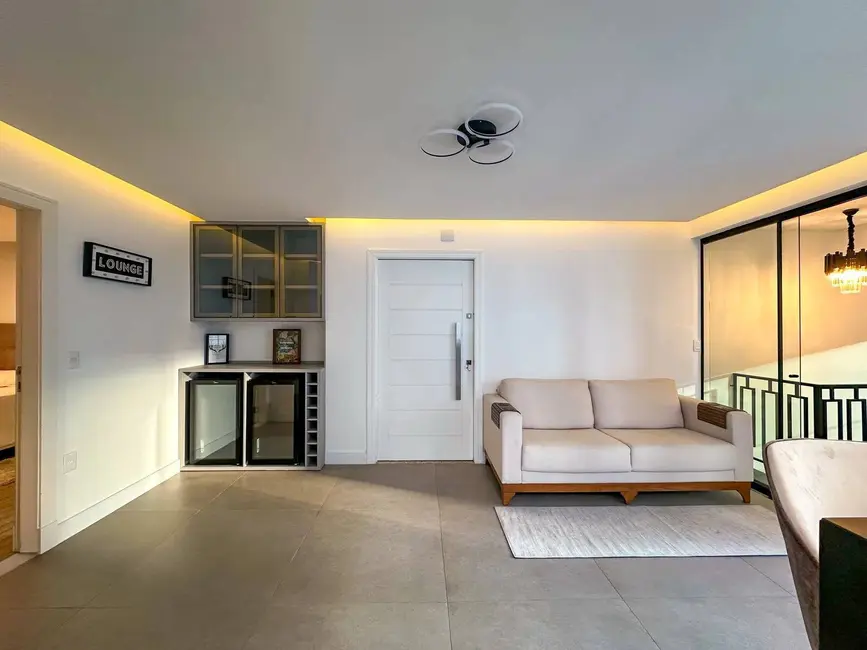 Apartamento com 3 quartos à venda, 199m2 em Centro, Balneario Camboriu - SC - imagem 7 Foto 7 de Apartamento com 3 quartos à venda, 199m2 em Centro, Balneario Camboriu - SC