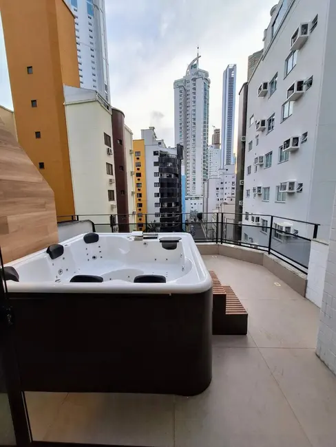 Apartamento com 3 quartos à venda, 199m2 em Centro, Balneario Camboriu - SC - imagem 9 Foto 9 de Apartamento com 3 quartos à venda, 199m2 em Centro, Balneario Camboriu - SC