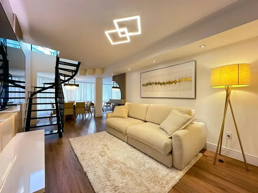 Apartamento com 3 quartos à venda, 199m2 em Centro, Balneario Camboriu - SC - imagem 2 Foto 2 de Apartamento com 3 quartos à venda, 199m2 em Centro, Balneario Camboriu - SC