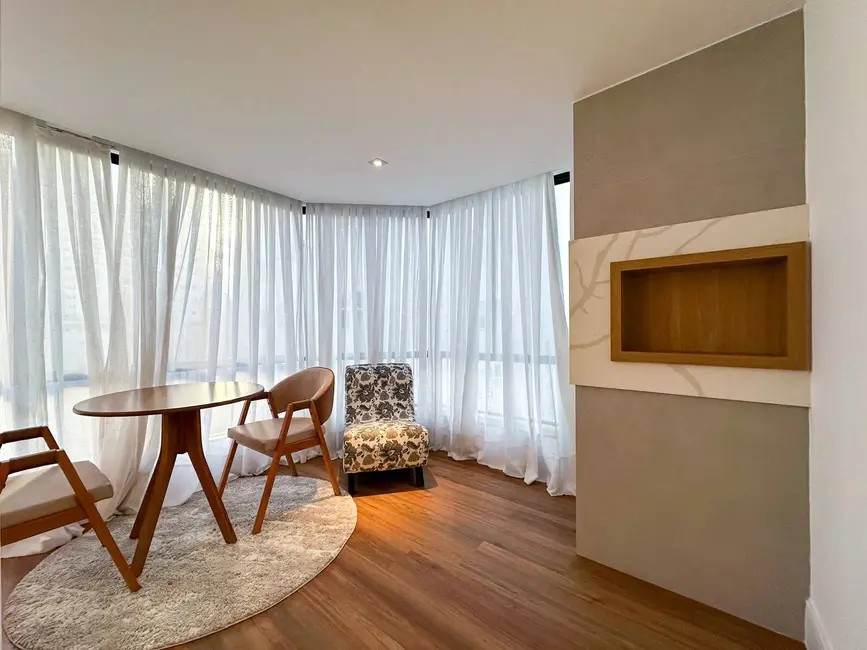 Apartamento com 3 quartos à venda, 199m2 em Centro, Balneario Camboriu - SC - imagem 4 Foto 4 de Apartamento com 3 quartos à venda, 199m2 em Centro, Balneario Camboriu - SC