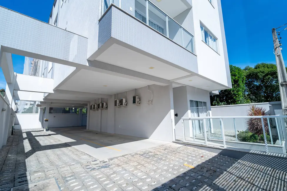 Foto 1 de Apartamento com 2 quartos à venda, 61m2 em Bombinhas - SC