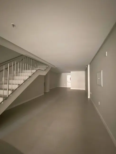 Foto 3 de Sala Comercial à venda, 160m2 em Centro, Balneario Camboriu - SC