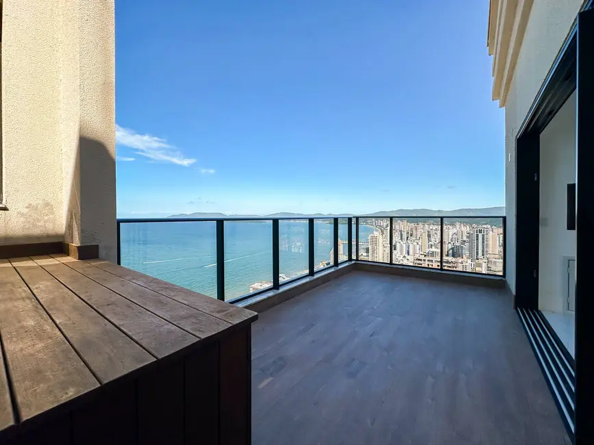 Foto 3 de Apartamento com 5 quartos à venda, 461m2 em Meia Praia, Itapema - SC