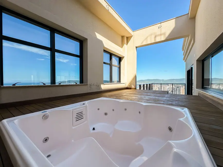 Foto 4 de Apartamento com 5 quartos à venda, 461m2 em Meia Praia, Itapema - SC