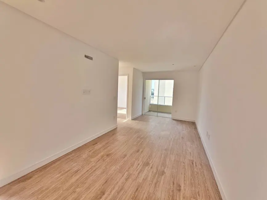 Foto 4 de Apartamento com 2 quartos para alugar, 56m2 em Itapema - SC