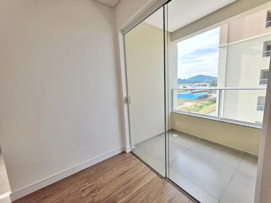 Foto 6 de Apartamento com 2 quartos para alugar, 56m2 em Itapema - SC