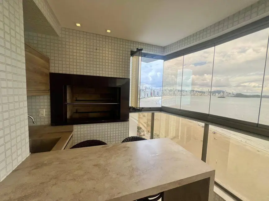 Apartamento com 3 quartos para alugar, 170m2 em Centro, Balneario Camboriu - SC - imagem 2 Foto 2 de Apartamento com 3 quartos para alugar, 170m2 em Centro, Balneario Camboriu - SC
