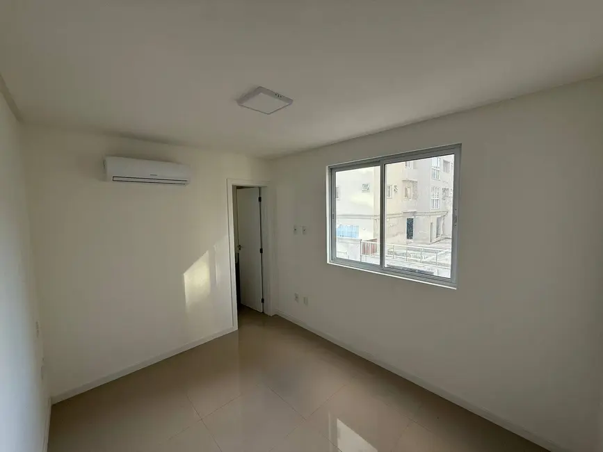 Foto 5 de Apartamento com 3 quartos para alugar, 70m2 em Itapema - SC