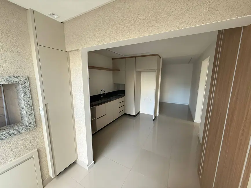 Foto 2 de Apartamento com 3 quartos para alugar, 70m2 em Itapema - SC