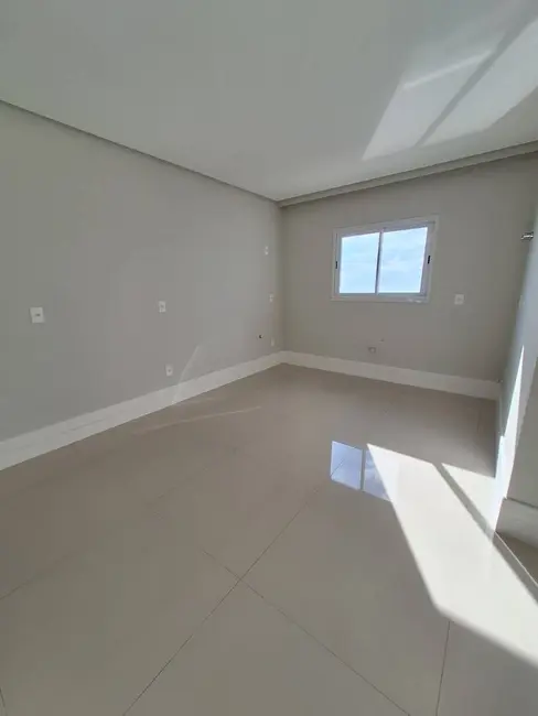 Foto 5 de Apartamento com 4 quartos para alugar, 183m2 em Meia Praia, Itapema - SC