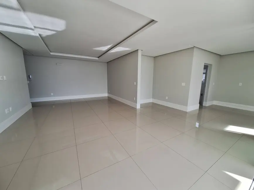 Foto 8 de Apartamento com 4 quartos para alugar, 183m2 em Meia Praia, Itapema - SC