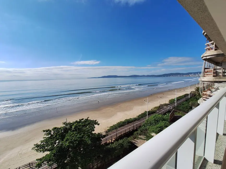 Foto 3 de Apartamento com 4 quartos para alugar, 182m2 em Meia Praia, Itapema - SC