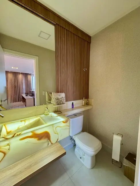 Foto 6 de Apartamento com 4 quartos para alugar, 198m2 em Meia Praia, Itapema - SC