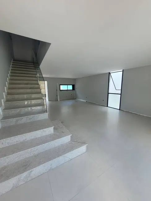 Casa com 4 quartos à venda, 202m2 em Ariribá, Balneario Camboriu - SC - imagem 4 Foto 4 de Casa com 4 quartos à venda, 202m2 em Ariribá, Balneario Camboriu - SC