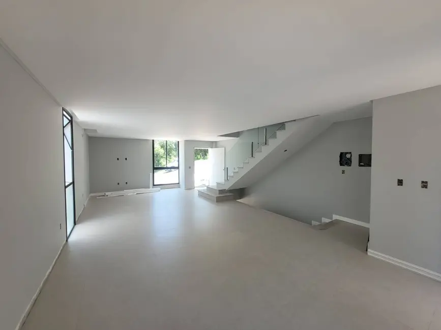 Casa com 4 quartos à venda, 202m2 em Ariribá, Balneario Camboriu - SC - imagem 3 Foto 3 de Casa com 4 quartos à venda, 202m2 em Ariribá, Balneario Camboriu - SC