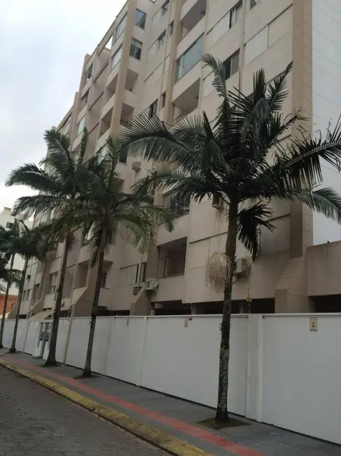 Foto 1 de Apartamento com 2 quartos para alugar, 75m2 em Centro, Balneario Camboriu - SC