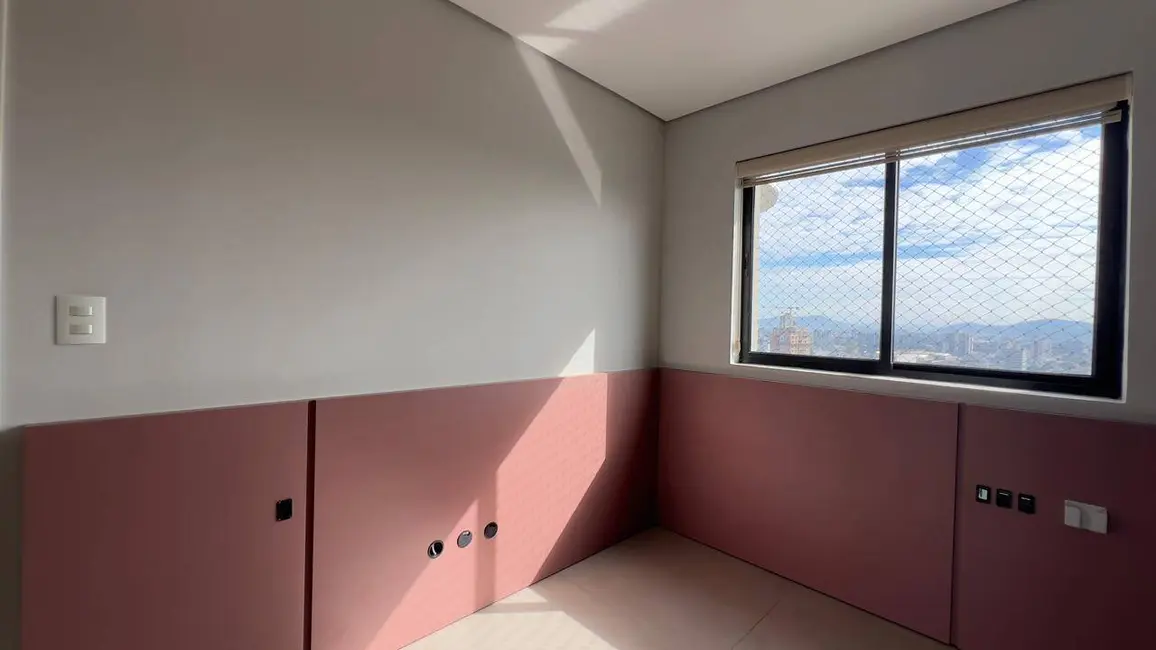 Apartamento com 3 quartos à venda, 132m2 em Centro, Balneario Camboriu - SC - imagem 8 Foto 8 de Apartamento com 3 quartos à venda, 132m2 em Centro, Balneario Camboriu - SC