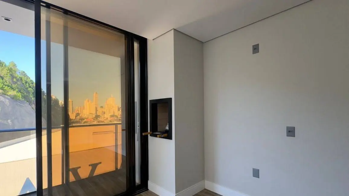 Foto 5 de Apartamento com 2 quartos à venda, 70m2 em Campo Comprido, Curitiba - PR