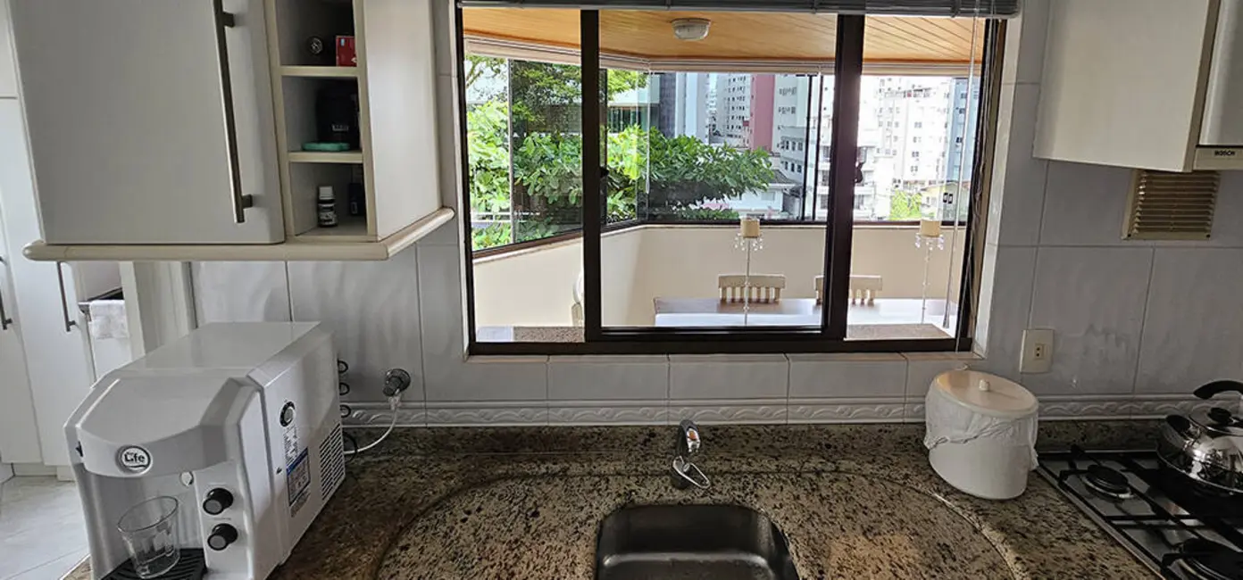 Apartamento com 3 quartos à venda, 120m2 em Centro, Balneario Camboriu - SC - imagem 1 Foto 1 de Apartamento com 3 quartos à venda, 120m2 em Centro, Balneario Camboriu - SC