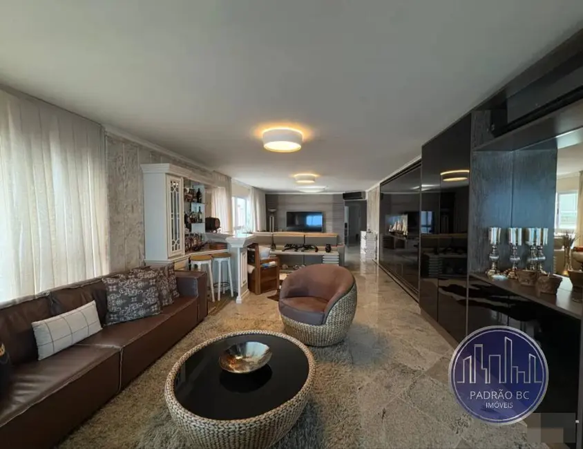 Foto 9 de Apartamento com 3 quartos para alugar, 165m2 em Pioneiros, Balneario Camboriu - SC