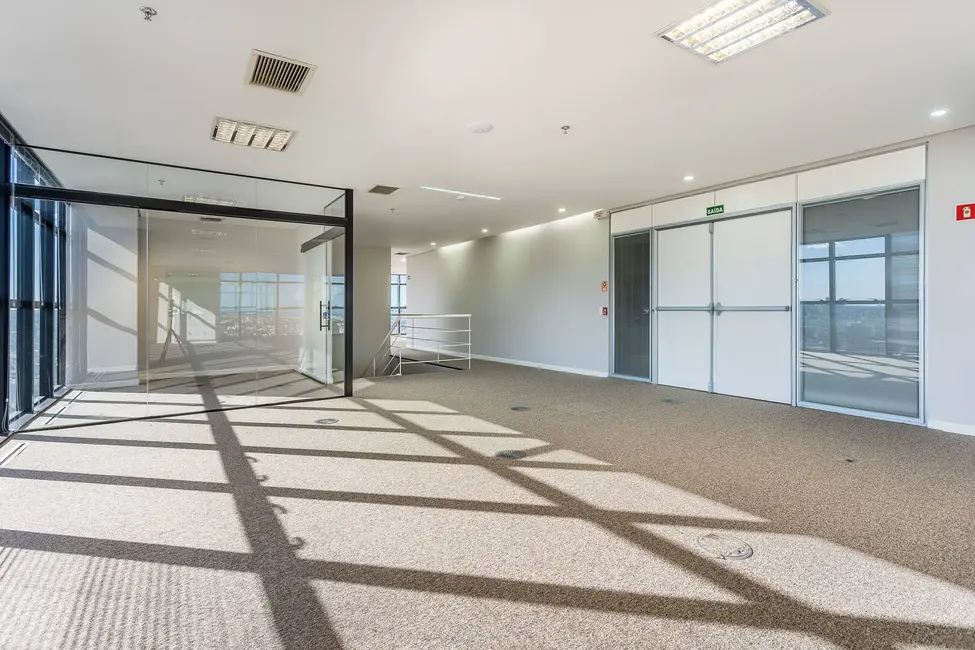 Foto 7 de Sala Comercial para alugar, 131m2 em Meia Praia, Itapema - SC