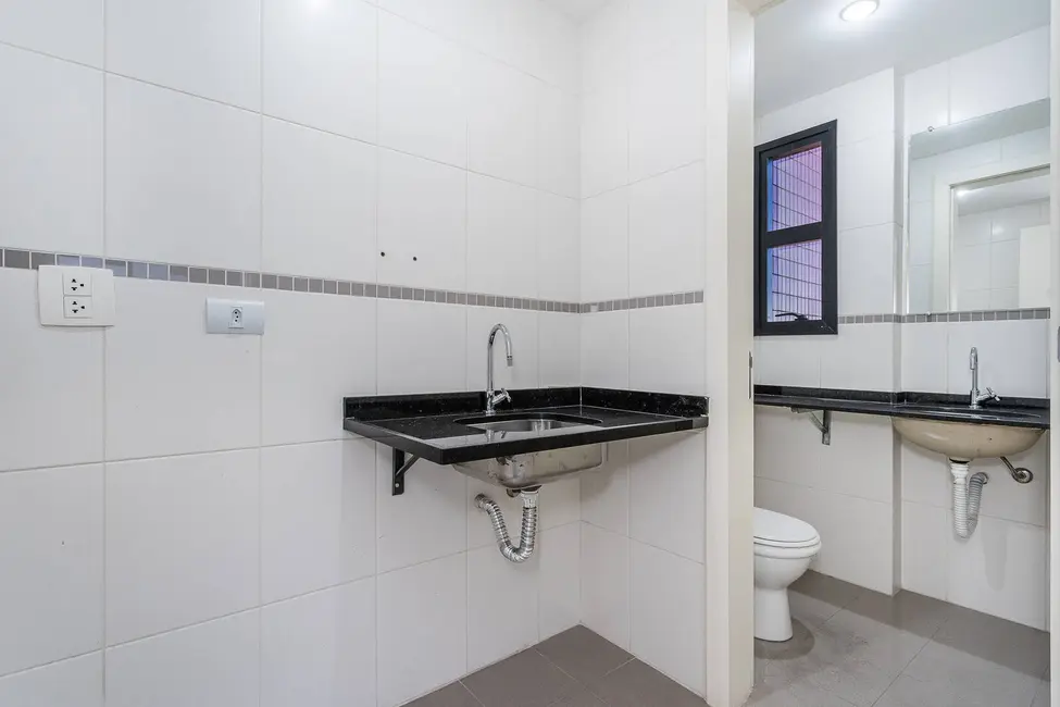 Foto 3 de Sala Comercial para alugar, 131m2 em Meia Praia, Itapema - SC