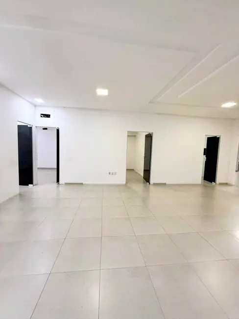 Foto 3 de Sala Comercial para alugar, 140m2 em Itajai - SC