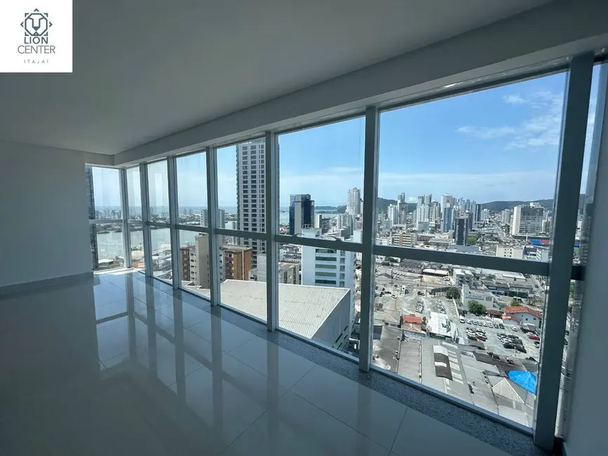 Sala Comercial à venda, 139m2 em Centro, Itajai - SC - imagem 6 Foto 6 de Sala Comercial à venda, 139m2 em Centro, Itajai - SC