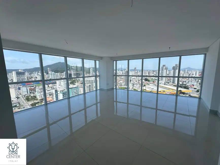 Foto 2 de Sala Comercial para alugar, 47m2 em Centro, Itajai - SC