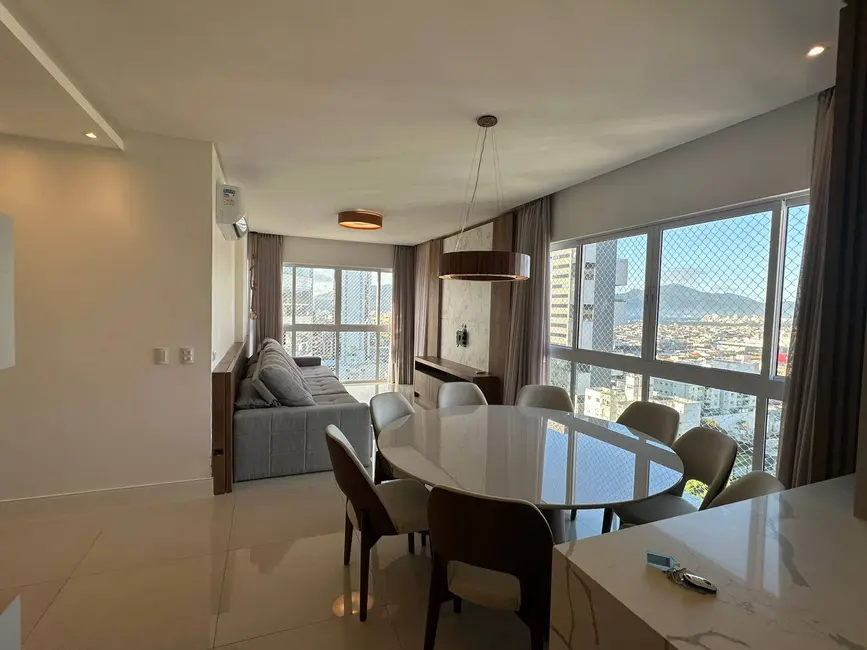 Casa com 3 quartos à venda, 276m2 em Barra, Balneario Camboriu - SC - imagem 9 Foto 9 de Casa com 3 quartos à venda, 276m2 em Barra, Balneario Camboriu - SC