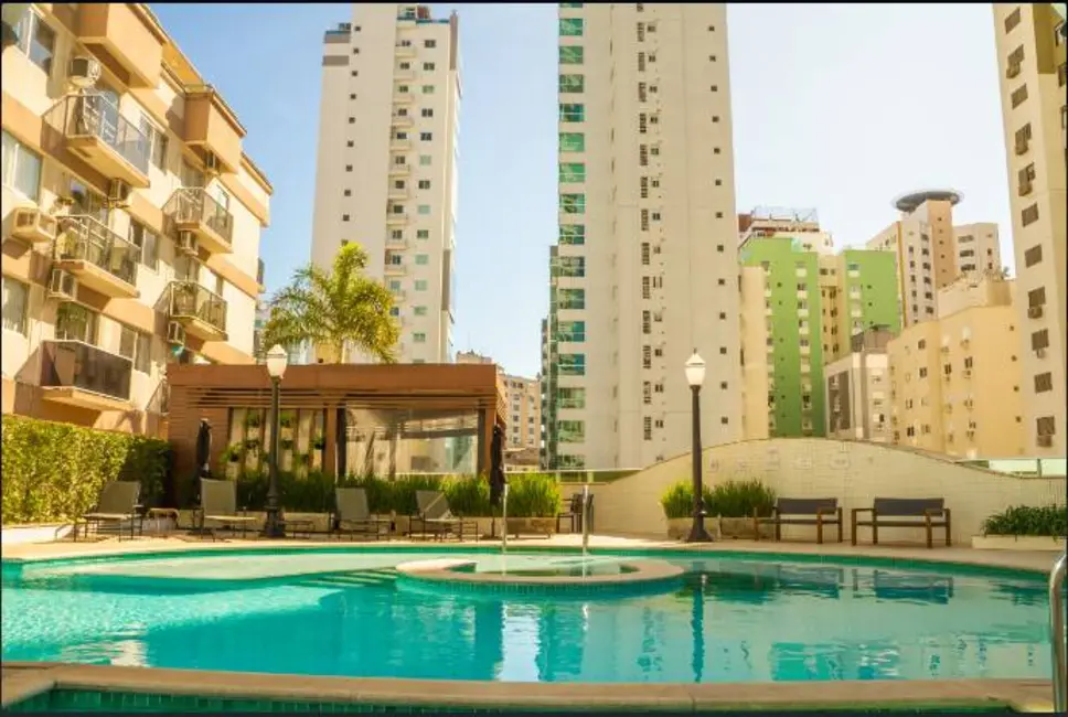 Apartamento com 4 quartos à venda, 250m2 em Centro, Balneario Camboriu - SC - imagem 3 Foto 3 de Apartamento com 4 quartos à venda, 250m2 em Centro, Balneario Camboriu - SC