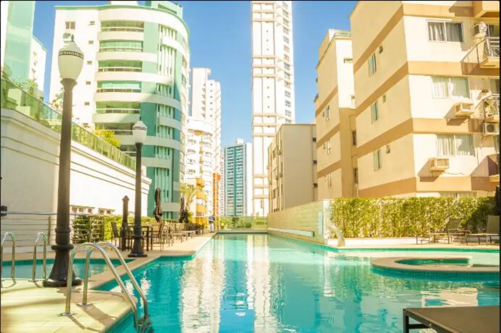 Foto 2 de Apartamento com 4 quartos à venda, 250m2 em Centro, Balneario Camboriu - SC