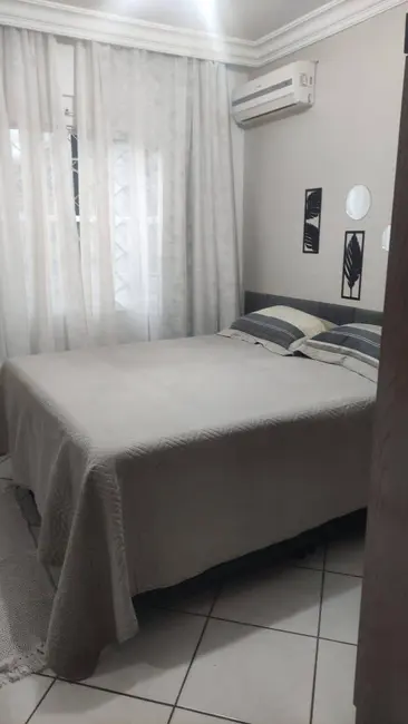 Apartamento com 3 quartos à venda e para alugar, 180m2 em Centro, Balneario Camboriu - SC - imagem 5 Foto 5 de Apartamento com 3 quartos à venda e para alugar, 180m2 em Centro, Balneario Camboriu - SC