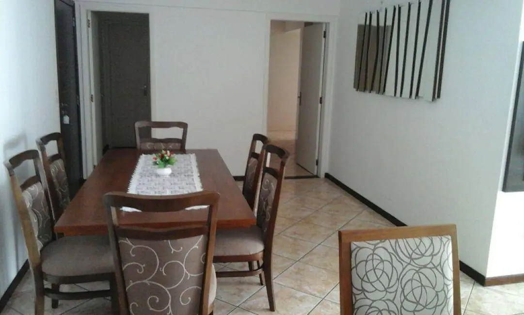 Apartamento com 2 quartos à venda e para alugar, 100m2 em Centro, Balneario Camboriu - SC - imagem 7 Foto 7 de Apartamento com 2 quartos à venda e para alugar, 100m2 em Centro, Balneario Camboriu - SC