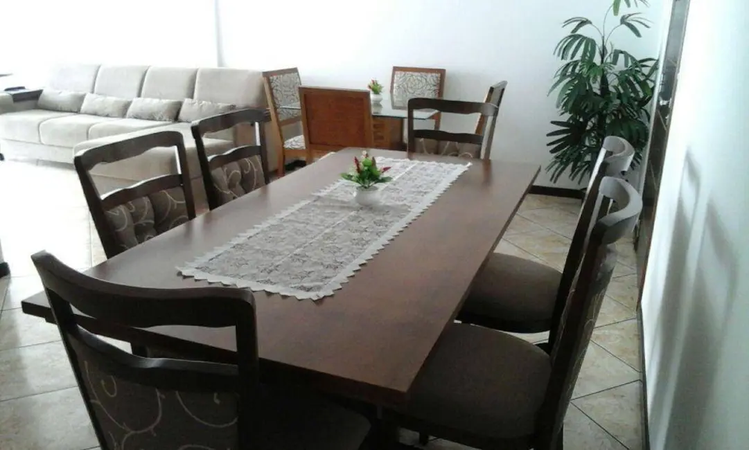 Apartamento com 2 quartos à venda e para alugar, 100m2 em Centro, Balneario Camboriu - SC - imagem 4 Foto 4 de Apartamento com 2 quartos à venda e para alugar, 100m2 em Centro, Balneario Camboriu - SC