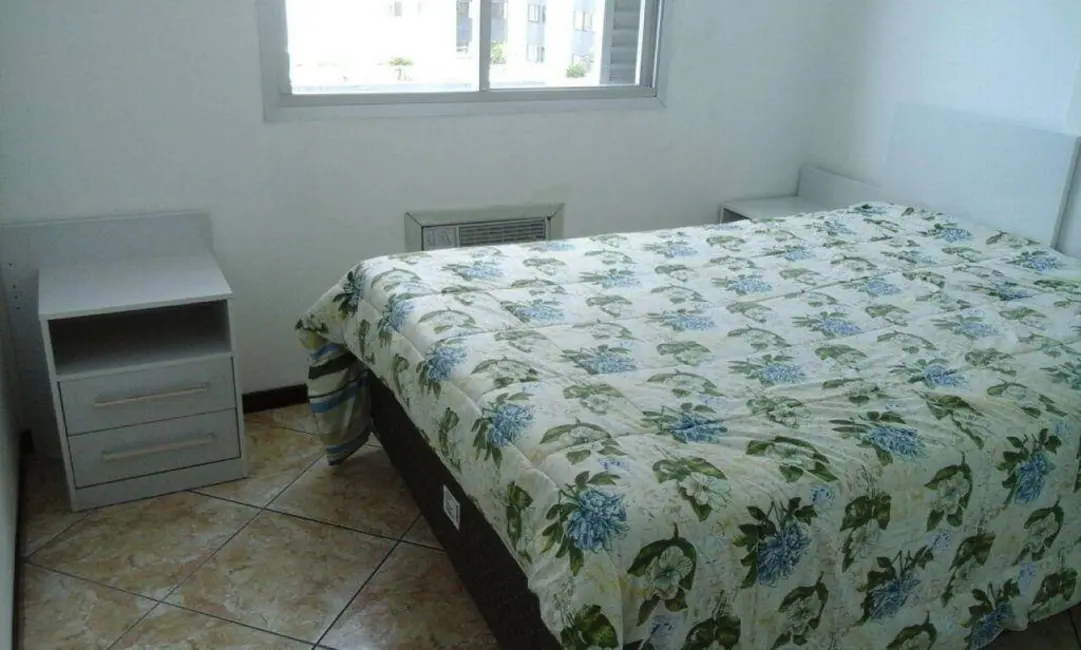 Apartamento com 2 quartos à venda e para alugar, 100m2 em Centro, Balneario Camboriu - SC - imagem 8 Foto 8 de Apartamento com 2 quartos à venda e para alugar, 100m2 em Centro, Balneario Camboriu - SC