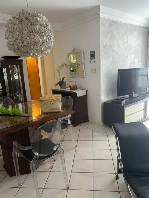 Apartamento com 3 quartos à venda e para alugar, 120m2 em Centro, Balneario Camboriu - SC - imagem 3 Foto 3 de Apartamento com 3 quartos à venda e para alugar, 120m2 em Centro, Balneario Camboriu - SC