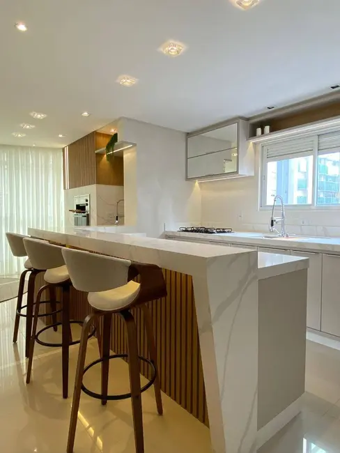 Apartamento com 4 quartos à venda, 147m2 em Centro, Balneario Camboriu - SC - imagem 9 Foto 9 de Apartamento com 4 quartos à venda, 147m2 em Centro, Balneario Camboriu - SC