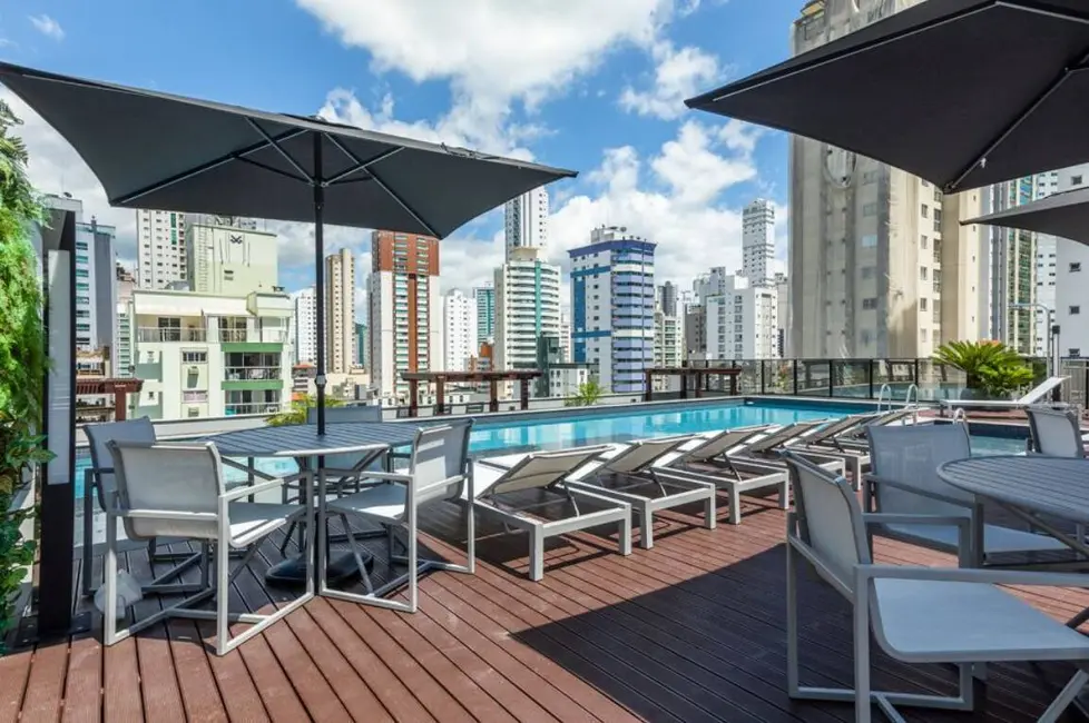 Apartamento com 3 quartos para alugar, 130m2 em Centro, Balneario Camboriu - SC - imagem 3 Foto 3 de Apartamento com 3 quartos para alugar, 130m2 em Centro, Balneario Camboriu - SC