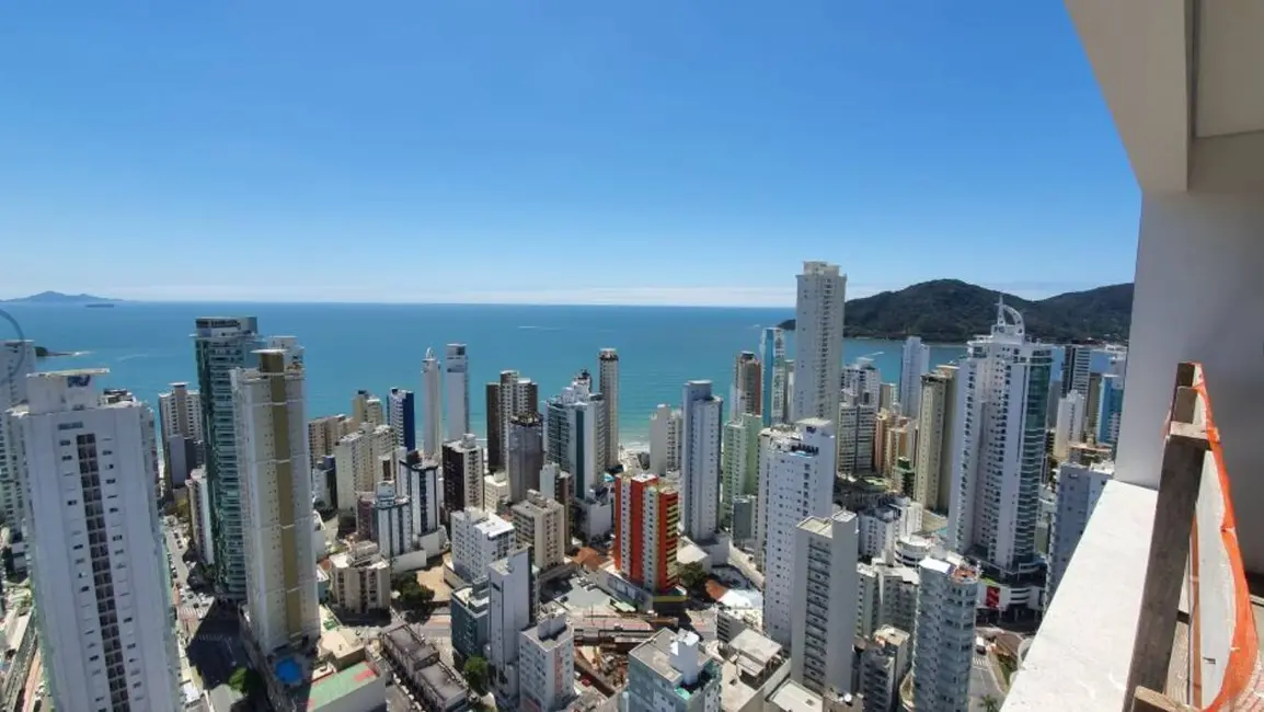 Apartamento com 3 quartos para alugar, 130m2 em Centro, Balneario Camboriu - SC - imagem 4 Foto 4 de Apartamento com 3 quartos para alugar, 130m2 em Centro, Balneario Camboriu - SC
