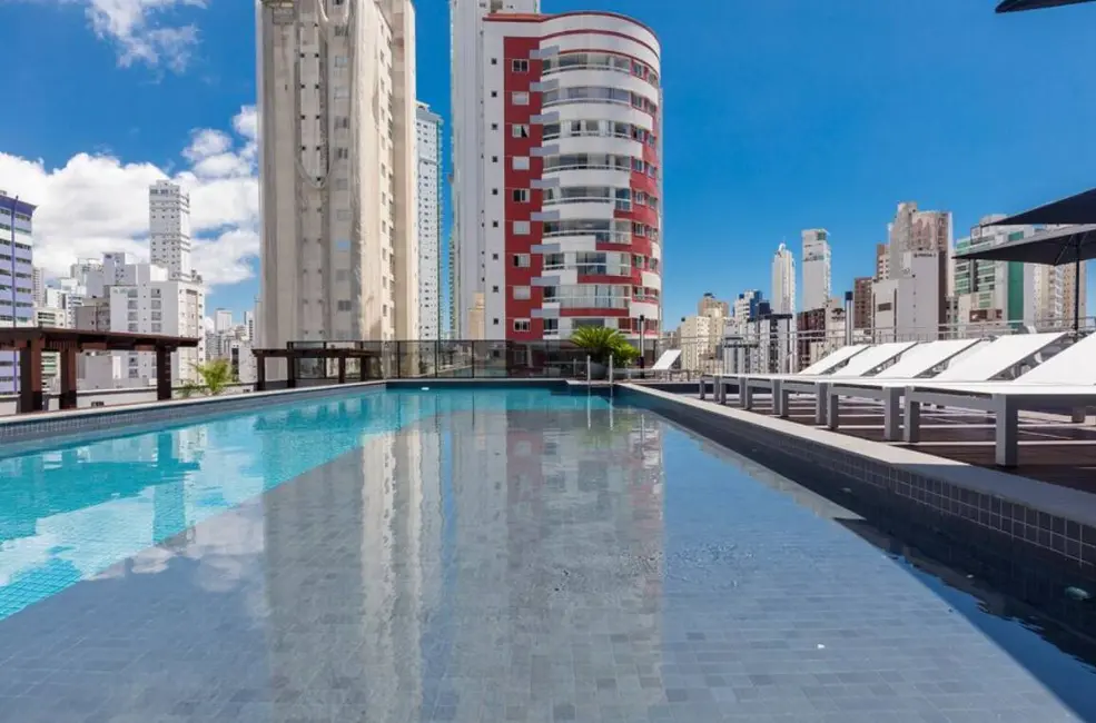 Foto 2 de Apartamento com 3 quartos para alugar, 130m2 em Centro, Balneario Camboriu - SC