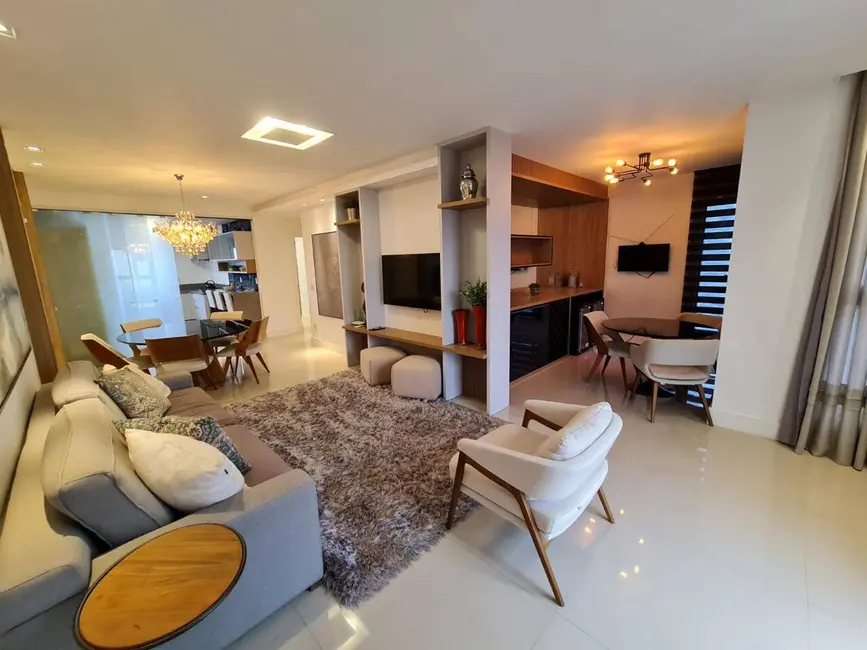 Apartamento com 3 quartos à venda e para alugar, 100m2 em Centro, Balneario Camboriu - SC - imagem 9 Foto 9 de Apartamento com 3 quartos à venda e para alugar, 100m2 em Centro, Balneario Camboriu - SC