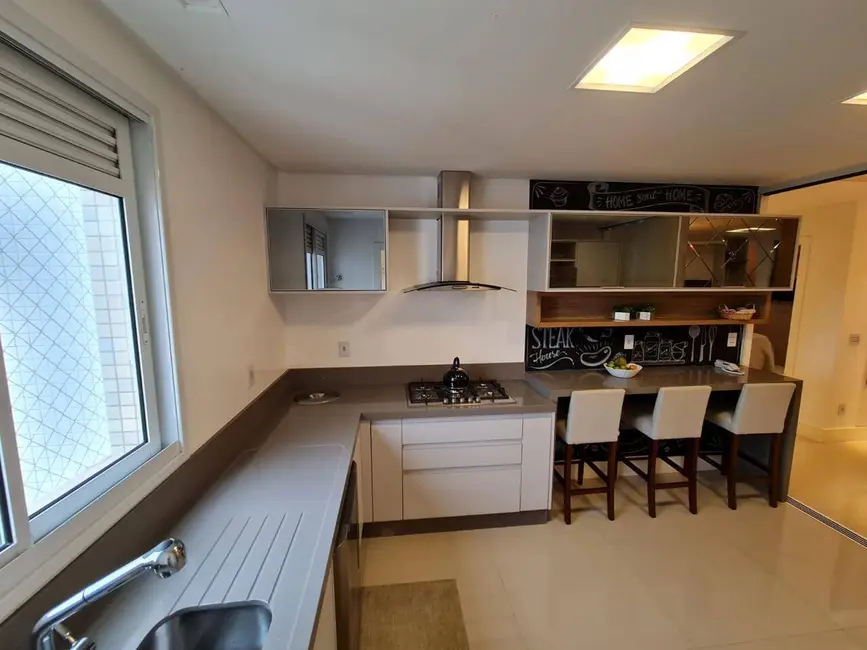 Apartamento com 3 quartos à venda e para alugar, 100m2 em Centro, Balneario Camboriu - SC - imagem 8 Foto 8 de Apartamento com 3 quartos à venda e para alugar, 100m2 em Centro, Balneario Camboriu - SC