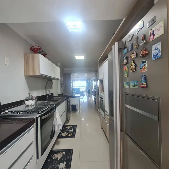 Apartamento com 5 quartos à venda e para alugar, 218m2 em Centro, Balneario Camboriu - SC - imagem 8 Foto 8 de Apartamento com 5 quartos à venda e para alugar, 218m2 em Centro, Balneario Camboriu - SC