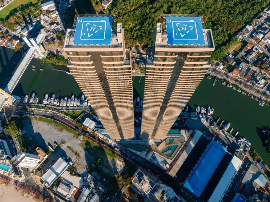 Apartamento com 7 quartos à venda, 422m2 em Centro, Balneario Camboriu - SC - imagem 4 Foto 4 de Apartamento com 7 quartos à venda, 422m2 em Centro, Balneario Camboriu - SC