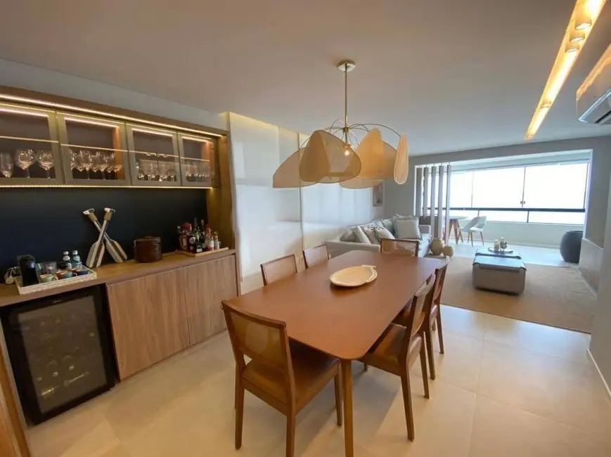 Apartamento com 3 quartos à venda, 160m2 em Centro, Balneario Camboriu - SC - imagem 6 Foto 6 de Apartamento com 3 quartos à venda, 160m2 em Centro, Balneario Camboriu - SC