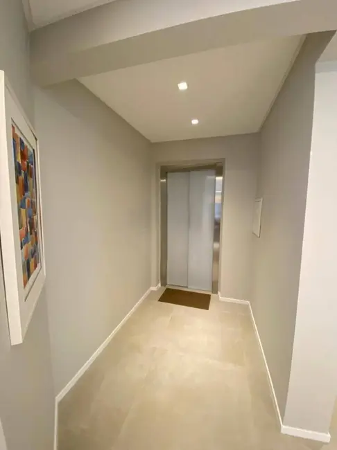 Apartamento com 3 quartos à venda, 160m2 em Centro, Balneario Camboriu - SC - imagem 5 Foto 5 de Apartamento com 3 quartos à venda, 160m2 em Centro, Balneario Camboriu - SC