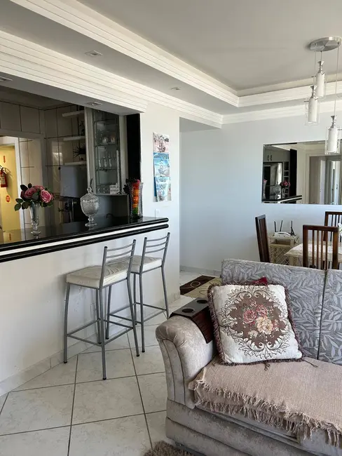 Apartamento com 3 quartos à venda e para alugar, 100m2 em Centro, Balneario Camboriu - SC - imagem 9 Foto 9 de Apartamento com 3 quartos à venda e para alugar, 100m2 em Centro, Balneario Camboriu - SC