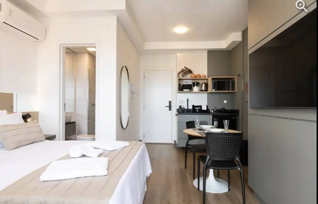 Foto 3 de Apartamento com 1 quarto à venda, 23m2 em Centro, Curitiba - PR